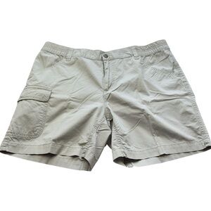 Columbia Women’s M Beige Cargo Hiking Utility‎ Shorts Outdoor Casual Travel